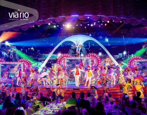 Noite no Roxy: Gastronomia, Música e o Brasil em Cena com Transporte Oficial Via Rio 4